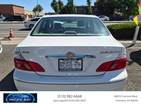 Used 2004 Toyota Avalon XLS FWD image 6