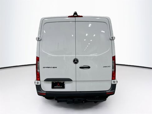 Used 2025 Mercedes-Benz Sprinter 2500 image 6