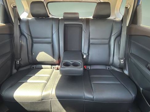 Used 2023 Nissan Rogue SV w/ SV Premium B Package image 23