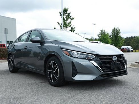 Used 2024 Nissan Sentra SV FWD image 3