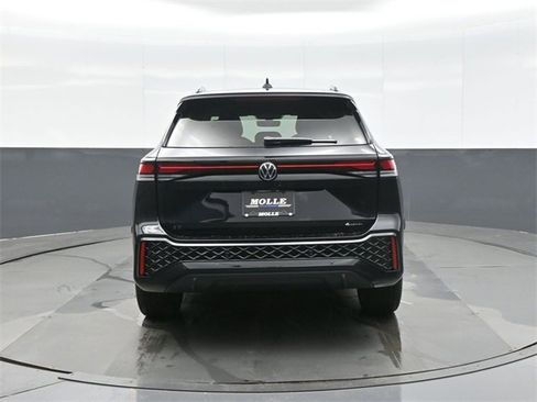 New 2026 Volkswagen Tiguan SE R-Line image 6