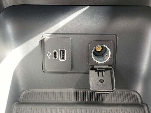 New 2026 Ford Explorer Active image 19