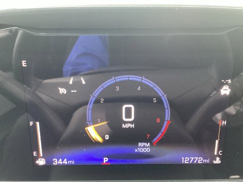 Used 2025 Chevrolet Trax LT w/ LT Convenience Package image 8