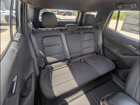 New 2026 Chevrolet Equinox LT w/ Safety and Technology Package AWD/4WD image 14