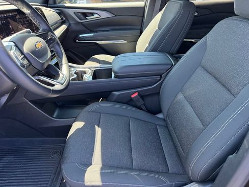 New 2026 Chevrolet Traverse LT w/ Driver Confidence Package FWD image 17