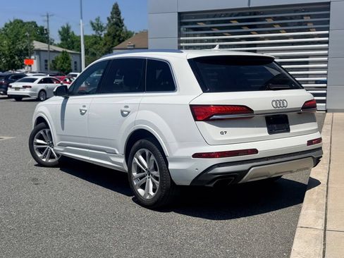 Certified 2025 Audi Q7 3.0T Premium Plus AWD/4WD image 4