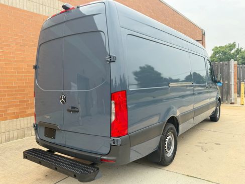Used 2019 Mercedes-Benz Sprinter 170 image 10
