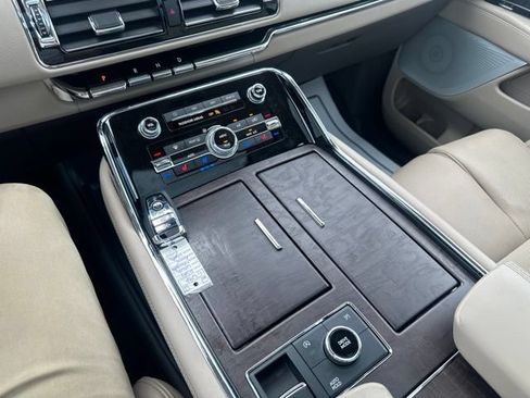 Used 2024 Lincoln Navigator Reserve AWD/4WD image 39