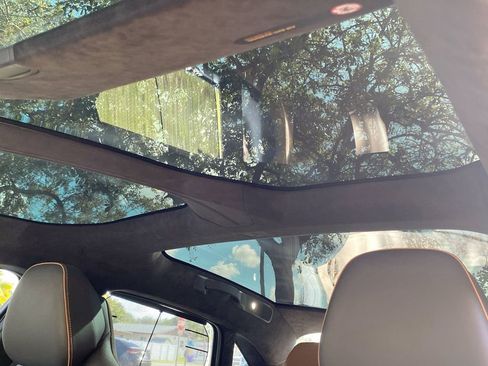 Used 2022 Lucid Air Grand Touring image 12