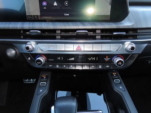 Used 2024 Kia Telluride SX Prestige image 28