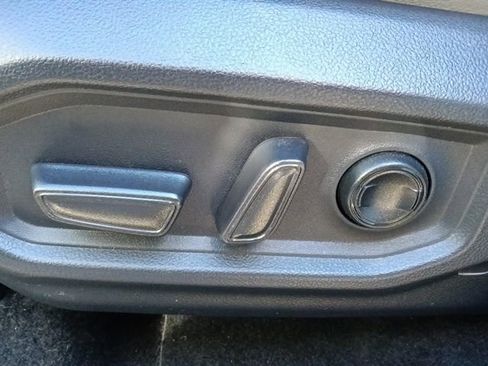 Used 2025 Toyota Tundra Limited image 17