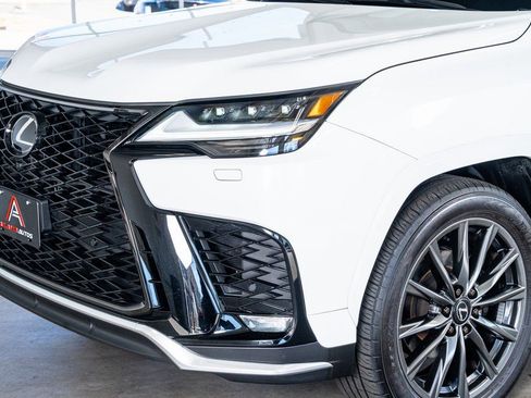 Used 2024 Lexus LX 600 F Sport image 12