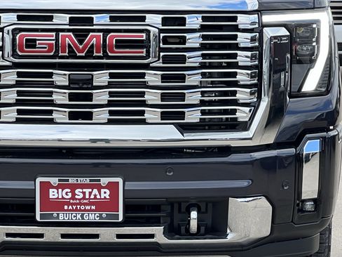 New 2026 GMC Sierra 2500 Denali w/ Denali Reserve Package image 7