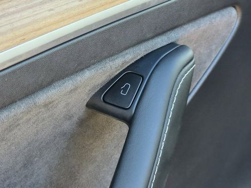 Used 2023 Tesla Model Y AWD image 23