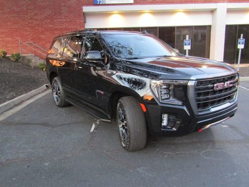 Used 2023 GMC Yukon AT4 image 13