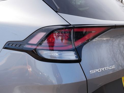Certified 2023 Kia Sportage LX image 17