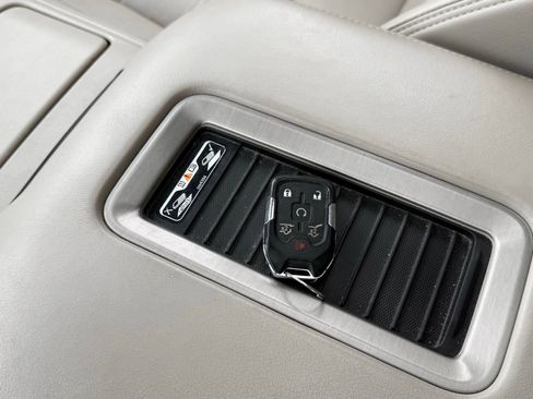 Used 2019 GMC Yukon Denali AWD/4WD image 42