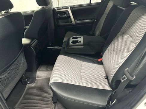Used 2015 Toyota 4Runner SR5 AWD/4WD image 42