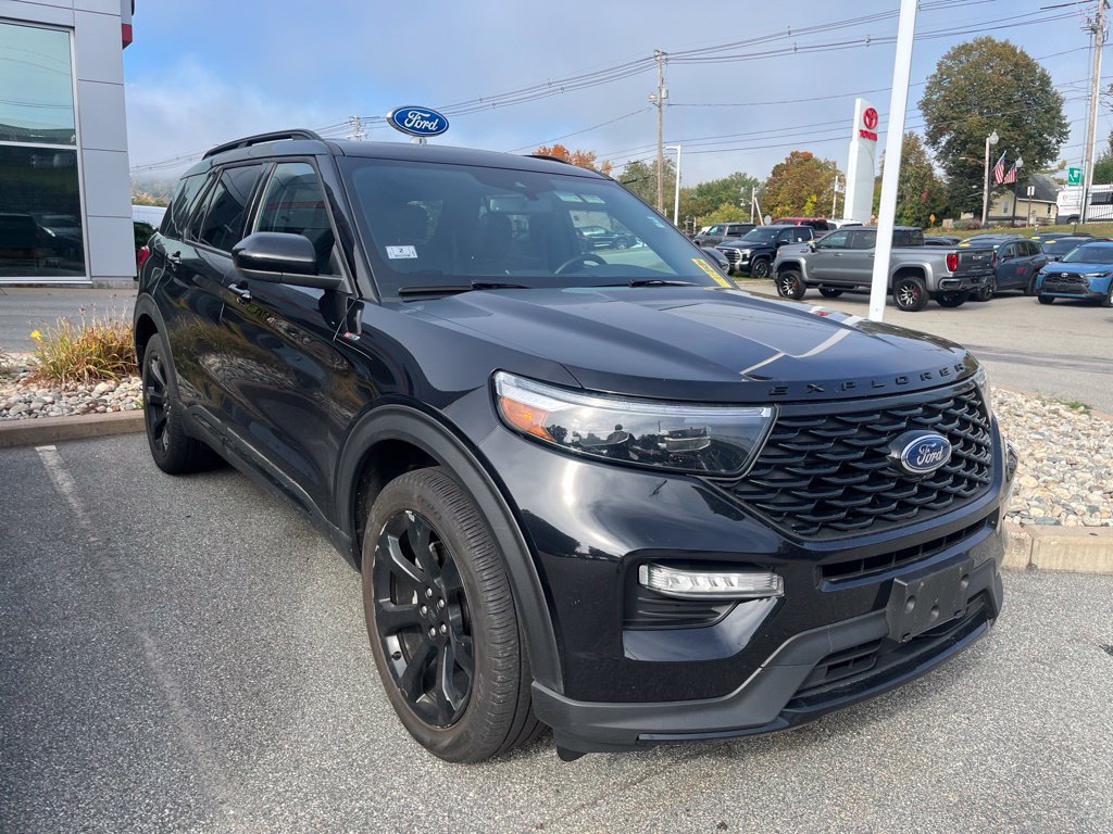 Used 2023 Ford Explorer ST-Line w/ Class IV Trailer Tow Package AWD/4WD image 2