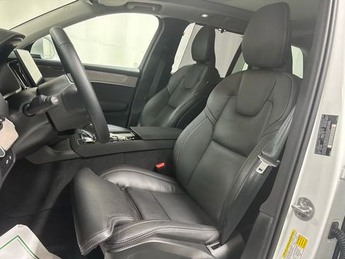 Used 2025 Volvo XC90 T8 Ultra w/ Protection Package Premier AWD/4WD image 10