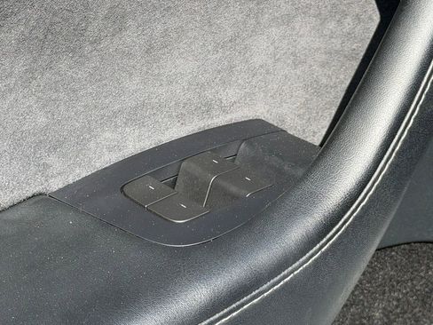 Used 2023 Tesla Model Y Long Range image 17