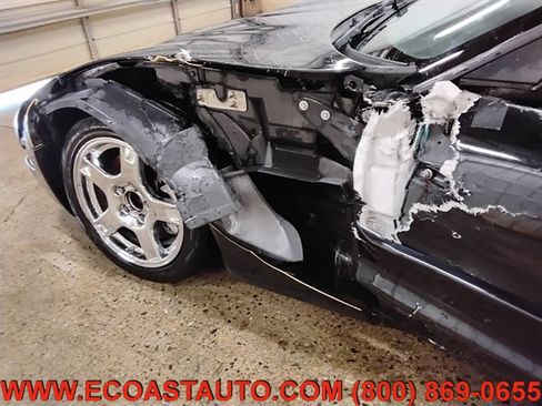 Used 1998 Chevrolet Corvette Coupe w/ Roof Pkg image 16