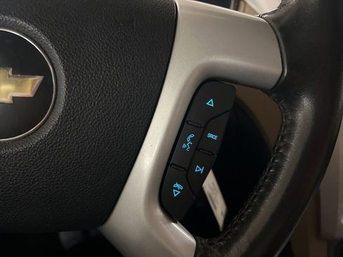 Used 2009 Chevrolet Traverse LTZ image 17