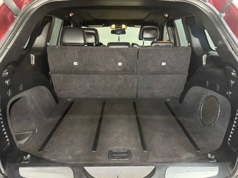 Used 2015 Jeep Grand Cherokee Overland w/ Advanced Technology Group RWD image 33