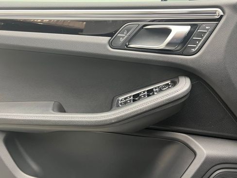 Used 2021 Porsche Macan S image 19