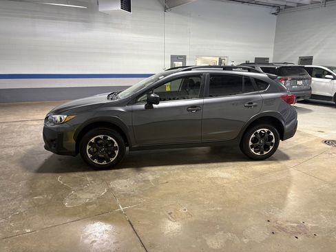 Used 2023 Subaru Crosstrek 2.0i image 5