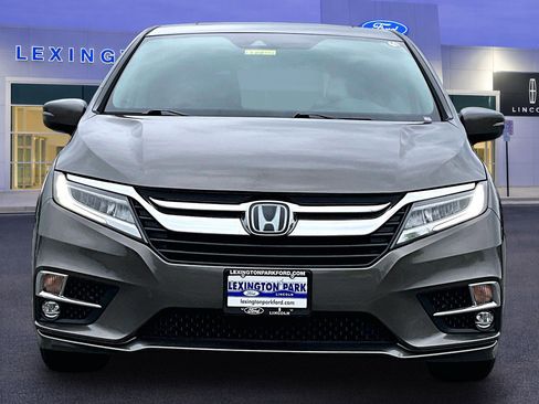 Used 2019 Honda Odyssey Touring image 2