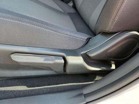 Used 2025 Subaru Crosstrek 2.0i AWD/4WD image 14