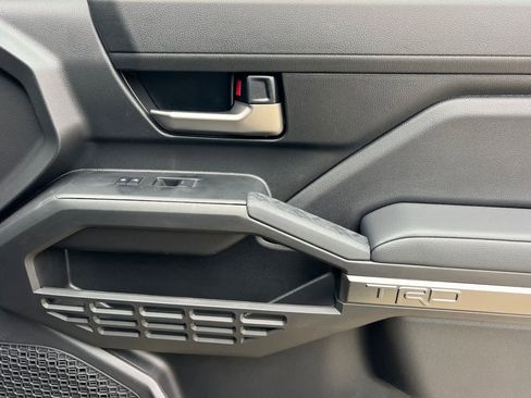 New 2025 Toyota Tacoma TRD Off-Road AWD/4WD image 17
