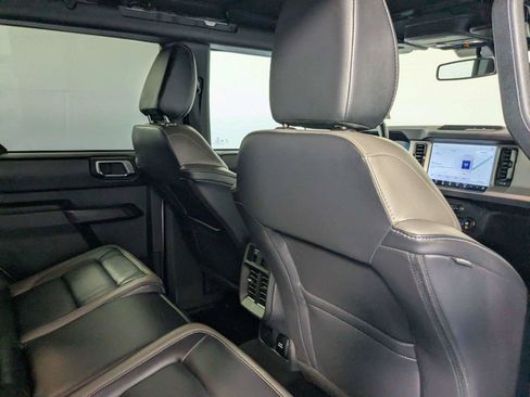 Used 2025 Ford Bronco Outer Banks AWD/4WD image 31