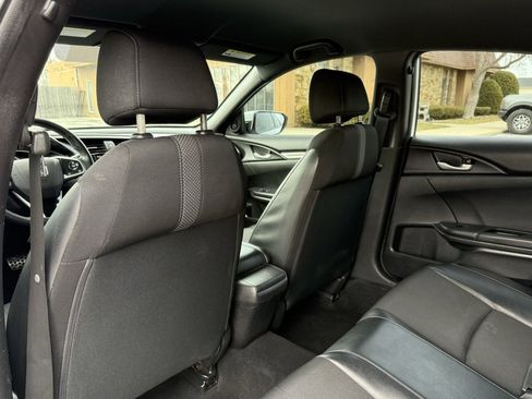 Used 2019 Honda Civic Sport image 18