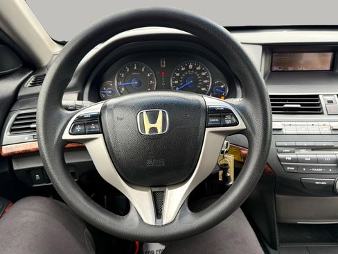 Used 2010 Honda Crosstour EX image 14