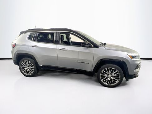 Used 2022 Jeep Compass Limited w/ Elite Group AWD/4WD image 4