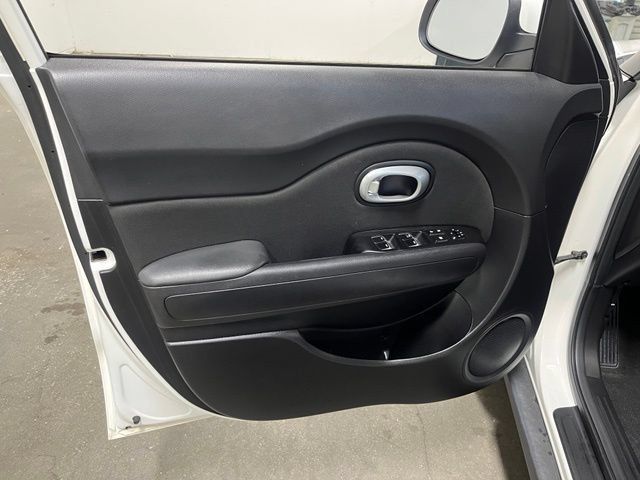 Used 2019 Kia Soul FWD image 25
