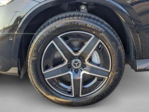 Certified 2025 Mercedes-Benz GLC 300 image 22