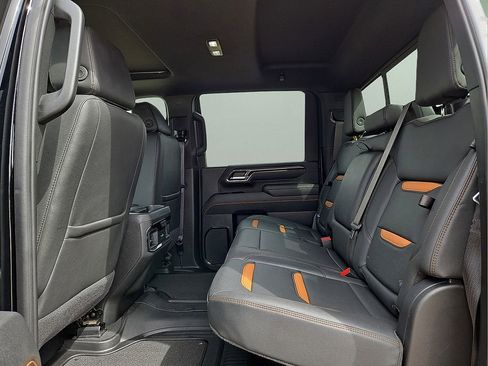 Used 2025 GMC Sierra 2500 AT4 w/ AT4 Preferred Package AWD/4WD image 16