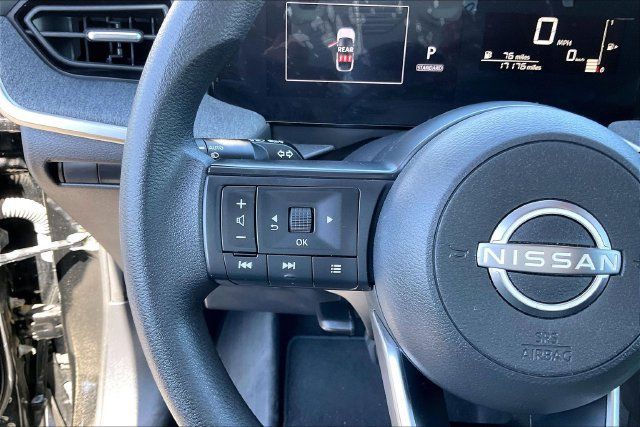 Certified 2025 Nissan Kicks SV FWD image 18