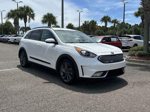 Used 2017 Kia Niro FWD image 16