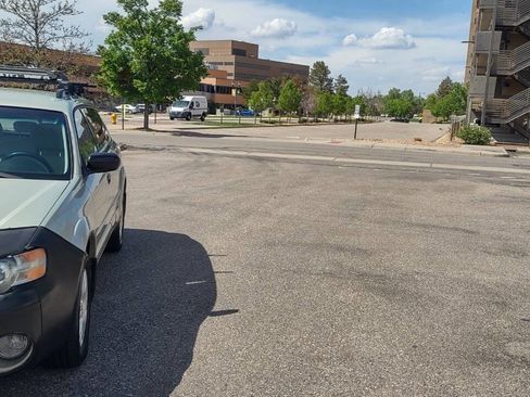Used 2005 Subaru Outback 2.5i image 2