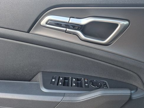 New 2026 Kia Sportage LX AWD/4WD image 7