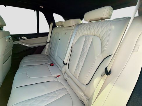 New 2026 BMW X5 xDrive50e image 21