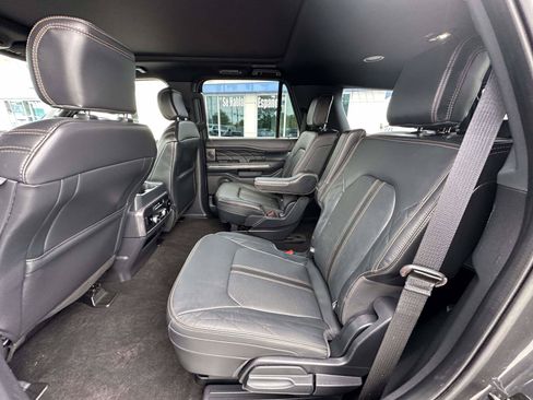 Used 2023 Ford Expedition Platinum AWD/4WD image 25