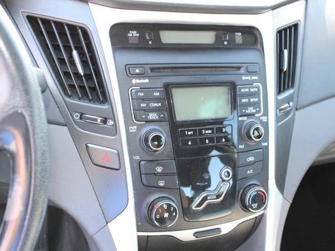 Used 2011 Hyundai Sonata GLS FWD image 15