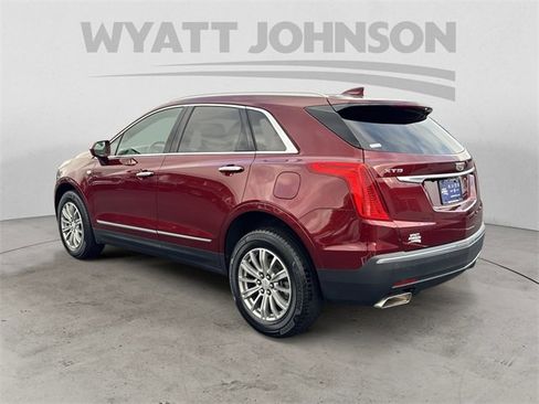 Used 2018 Cadillac XT5 Luxury image 3