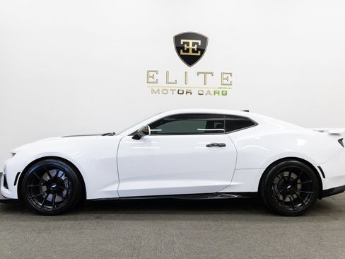 Used 2018 Chevrolet Camaro ZL1 RWD image 2