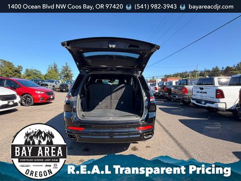 Used 2024 Jeep Grand Cherokee L Summit AWD/4WD image 7